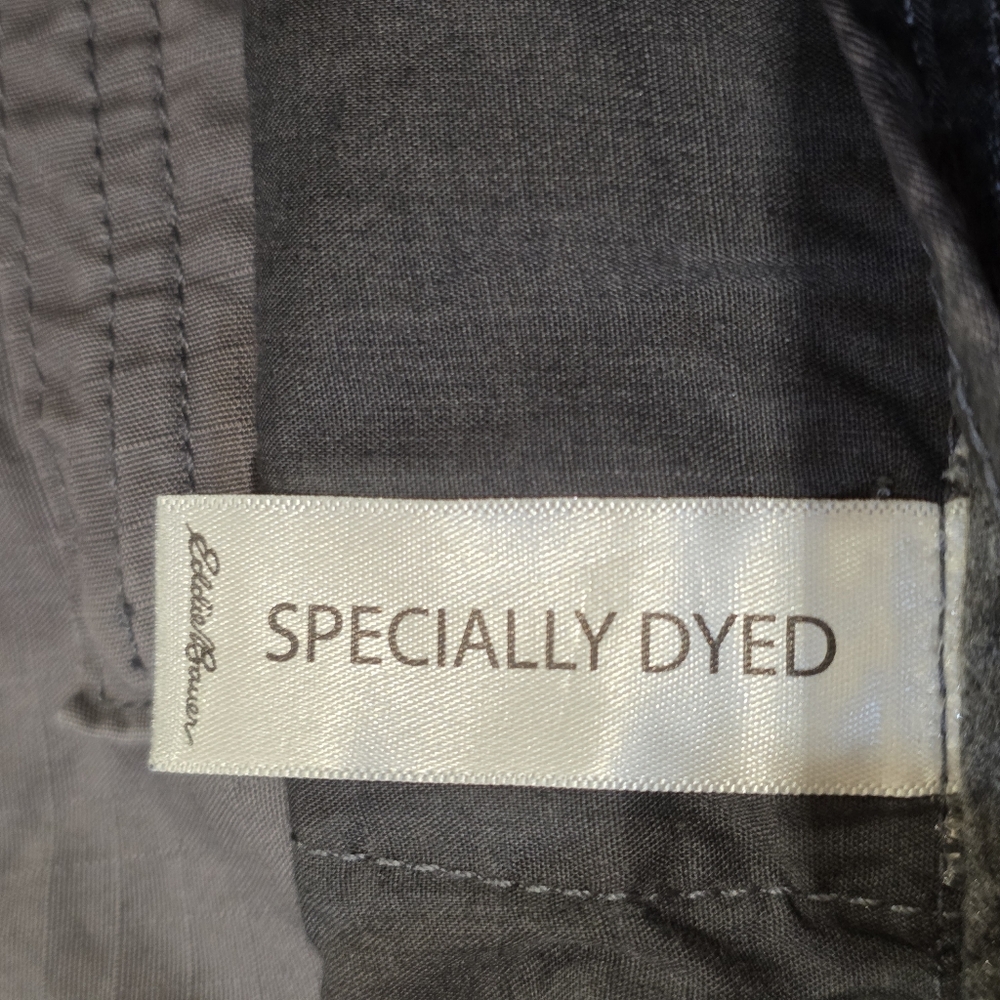 Eddie Bauer Dark Gray/Smoke Subtle Print Women's Mid-Waist Bermuda Shorts. Sz10 - Picture 5 of 6